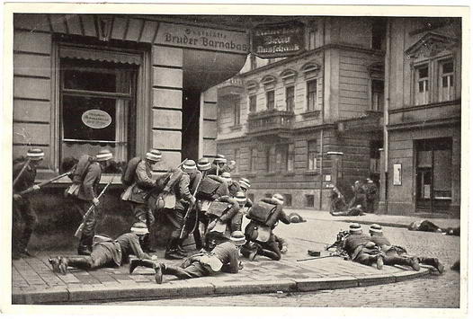 File:Flussmund street battle 1919.jpg