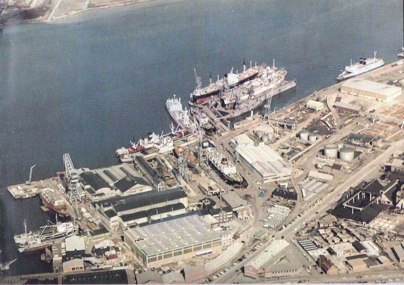 File:Aalhavn Port in the 60s.jpg