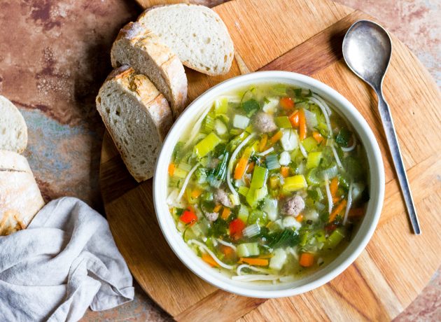 File:Vegetable soup kentalis.jpg