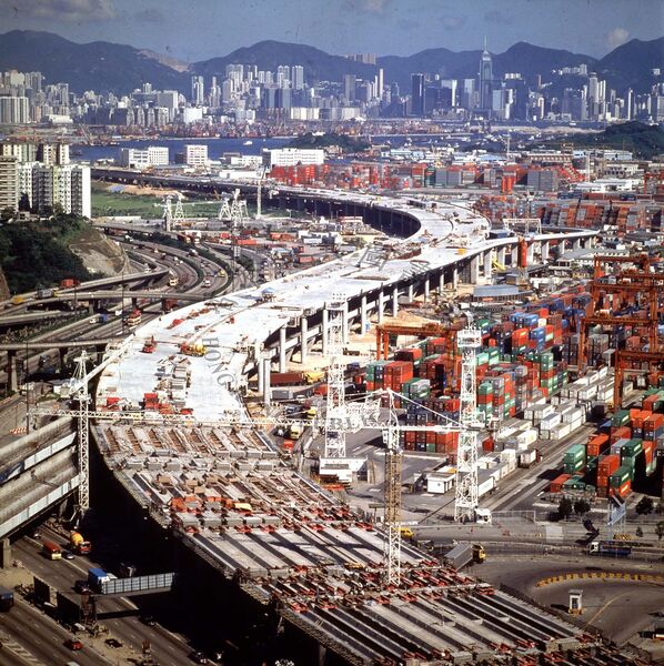File:Trans Golden Arc Highway Jinhae Central Extension under construction.jpg
