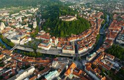 Ravumo city center with Laima Castle at the center