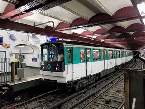 Ulich metro train 2.jpg