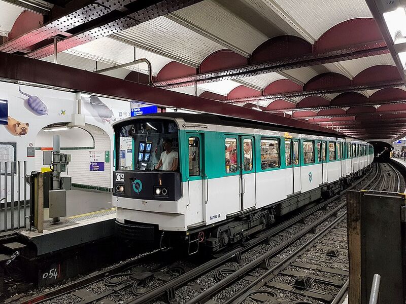 File:Ulich metro train 2.jpg