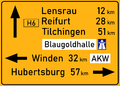Wegweiser zur Herrs- straße (Herrsstraße junction sign)