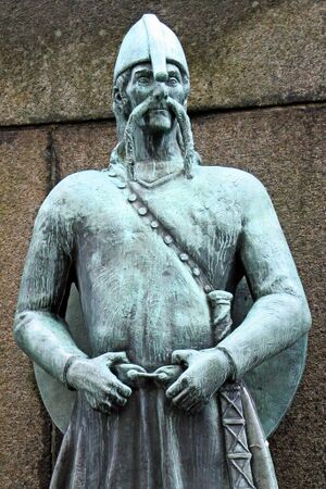 Hjalmar of Valimia Statue.jpg