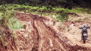 Freice mud road.jpg