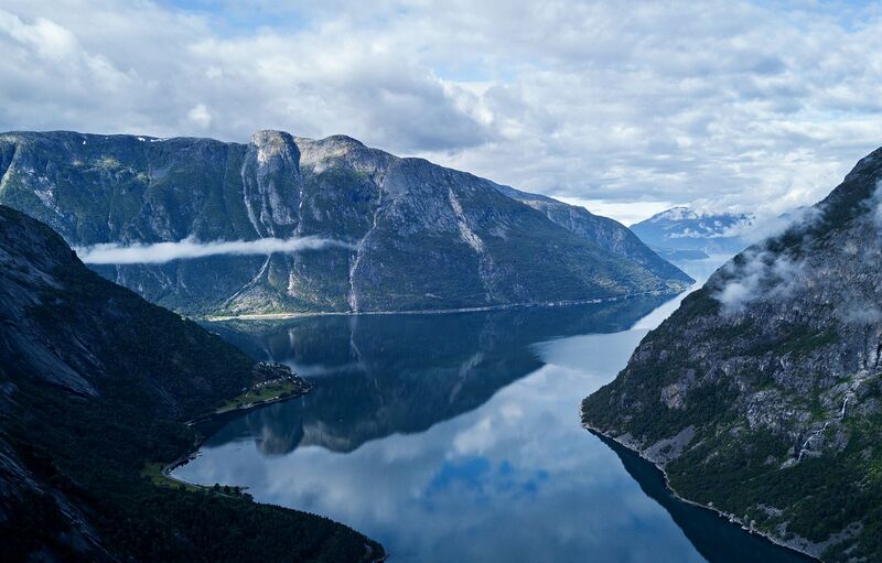 File:Norway-highlands-mountains-river-lake-europe.jpg