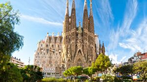 Sagrada-Familia-Wallpaper-1366x768.jpg