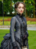 19th-century dress recreated by Nomina Rosae.png