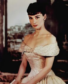 Audrey Hepburn in the film Roman Holiday (1953).jpg