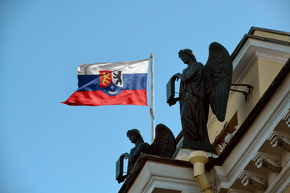The Flag of the Sloverti Republic flying on top of Brativas Castle