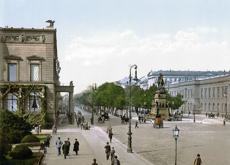 File:1200px-Berlin Unter den Linden um 1900.jpg