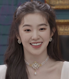 Gon Lai-zhu in 2019 (cropped).png
