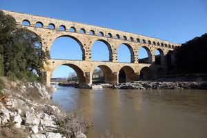 Aqueduct in Pylos.jpg
