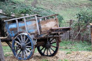 Old wooden-cart.jpg